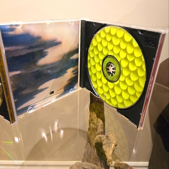 Stone Temple Pilots 2 cd pkg. - Picture 5 of 5